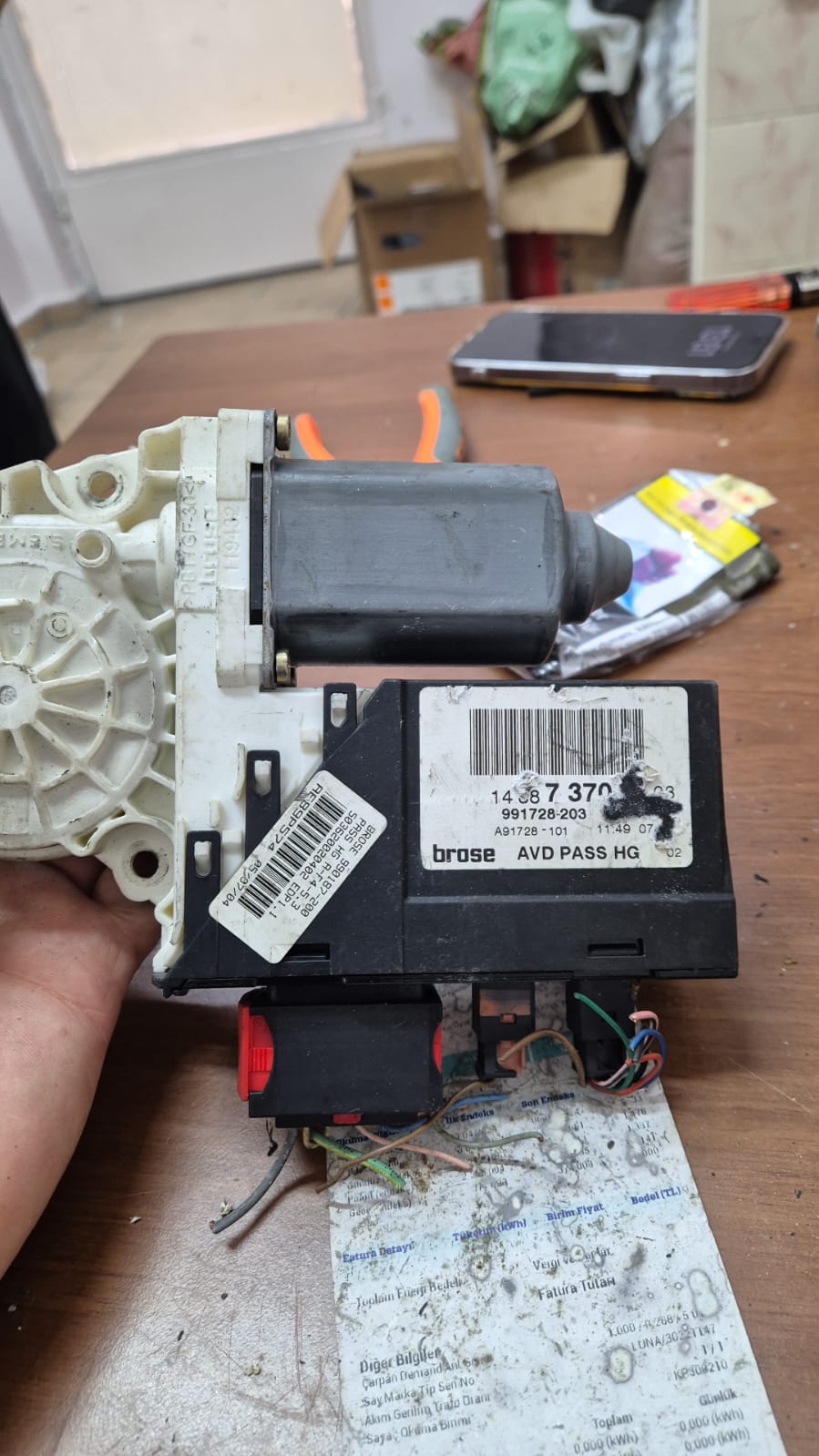 1488737080 991728 203 Brose Peugeot 807 Cam Regülatörü Motoru